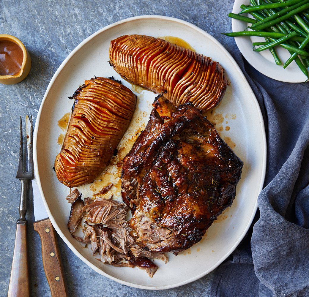 Langzaam geroosterde lamsschouder met hasselbackpompoen & Balsamico Mazzetti l